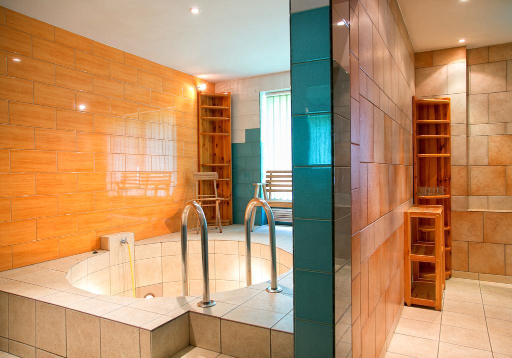 Hotel Monttis ซูคาเบิสคิดซ์กา ภายนอก รูปภาพ