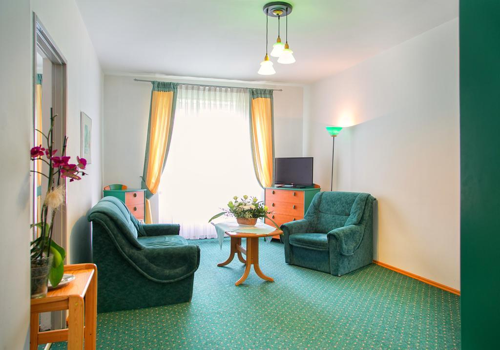 Hotel Monttis ซูคาเบิสคิดซ์กา ภายนอก รูปภาพ