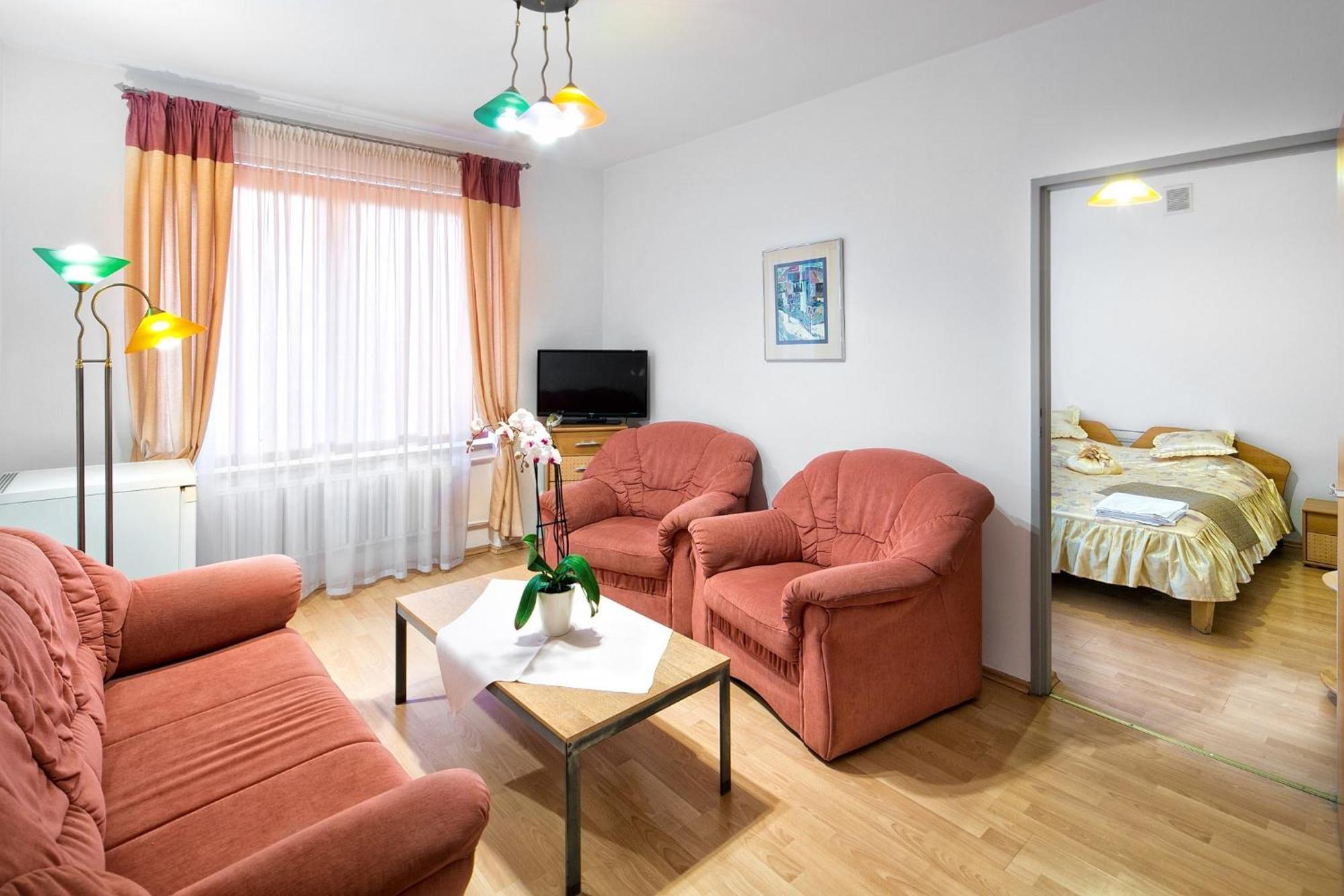 Hotel Monttis ซูคาเบิสคิดซ์กา ห้อง รูปภาพ