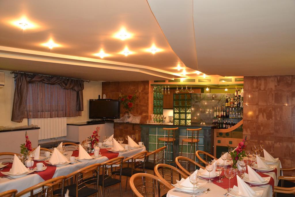 Hotel Monttis ซูคาเบิสคิดซ์กา ภายนอก รูปภาพ